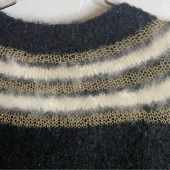 Vintage 1950s Black and Gold  Cropped Hand Knit Cardigan​ - Picture 8 of 10
